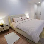 Luxury Apartment By The Sea With Amazing Amenities At Pearl Qatar