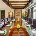 Sharq Village & Spa, A Ritz-Carlton Hotel
