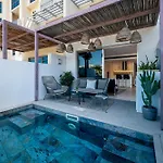 The Townhouses The Pearl