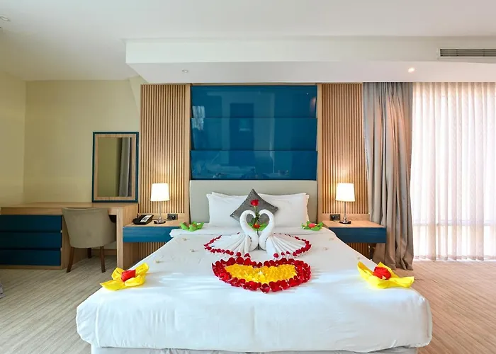 Al Mansour Suites Hotel