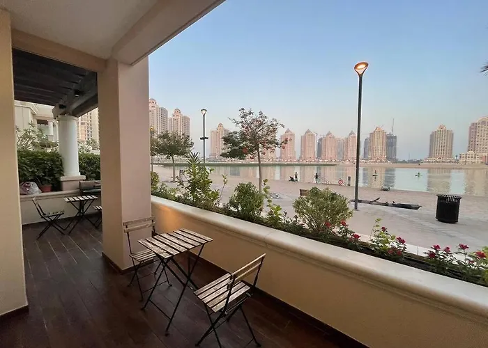 Unique 1 Bedroom Chalet Beach Front