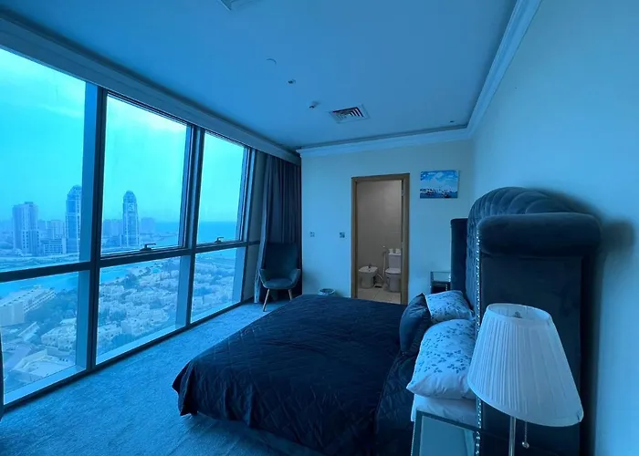 Lovely 2 Bed Apt On 24 Floor In Zig Zag Tower