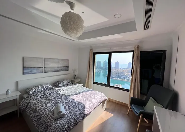 Marina View, Sunlit Studio In The Pearl