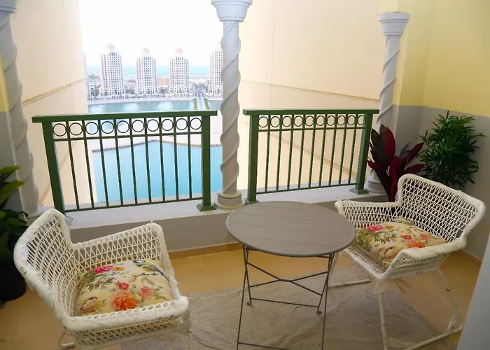 Beachfront Luxury Apartment-Pearl Island شقه مطله على الشاطئ بجزيرة اللؤلؤه