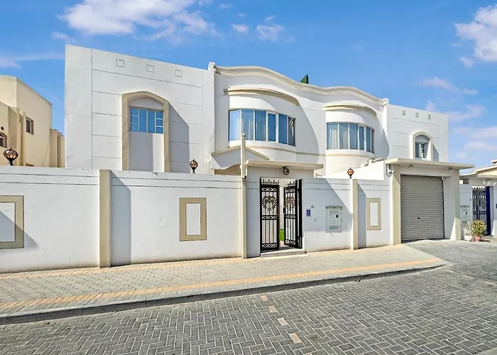 Prestigious Villa In Um Salal Izghawa