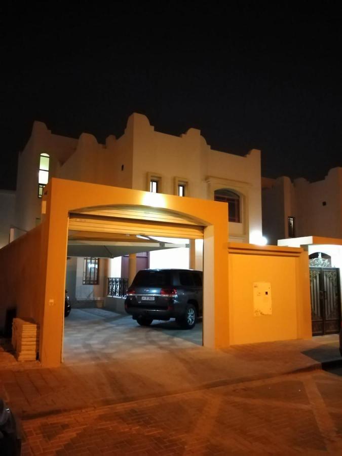 Family House Hostel *
