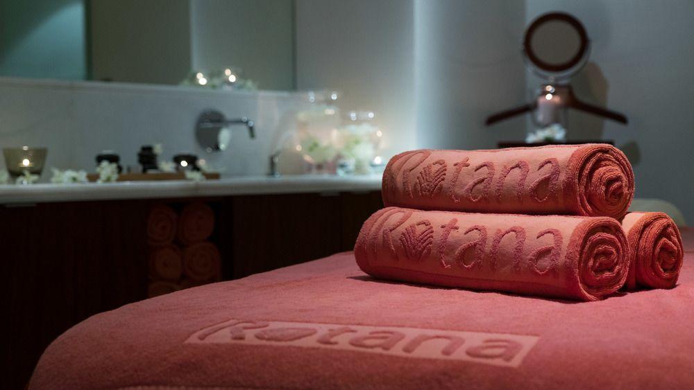 Khách sạn Centre Rotana 5*