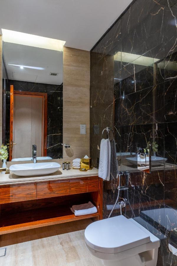 The Bentley Luxury & Hotel