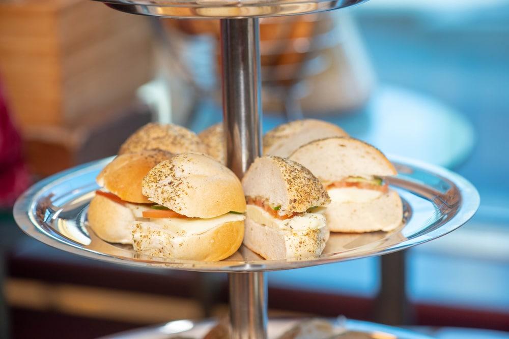 Hotel Retaj Al Rayyan 4*