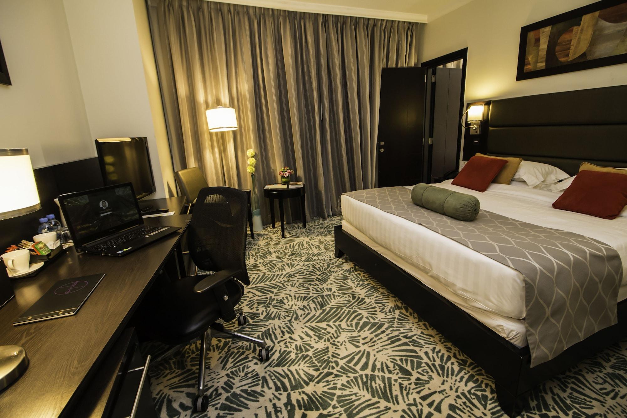 Hotel The Royal Riviera 4*