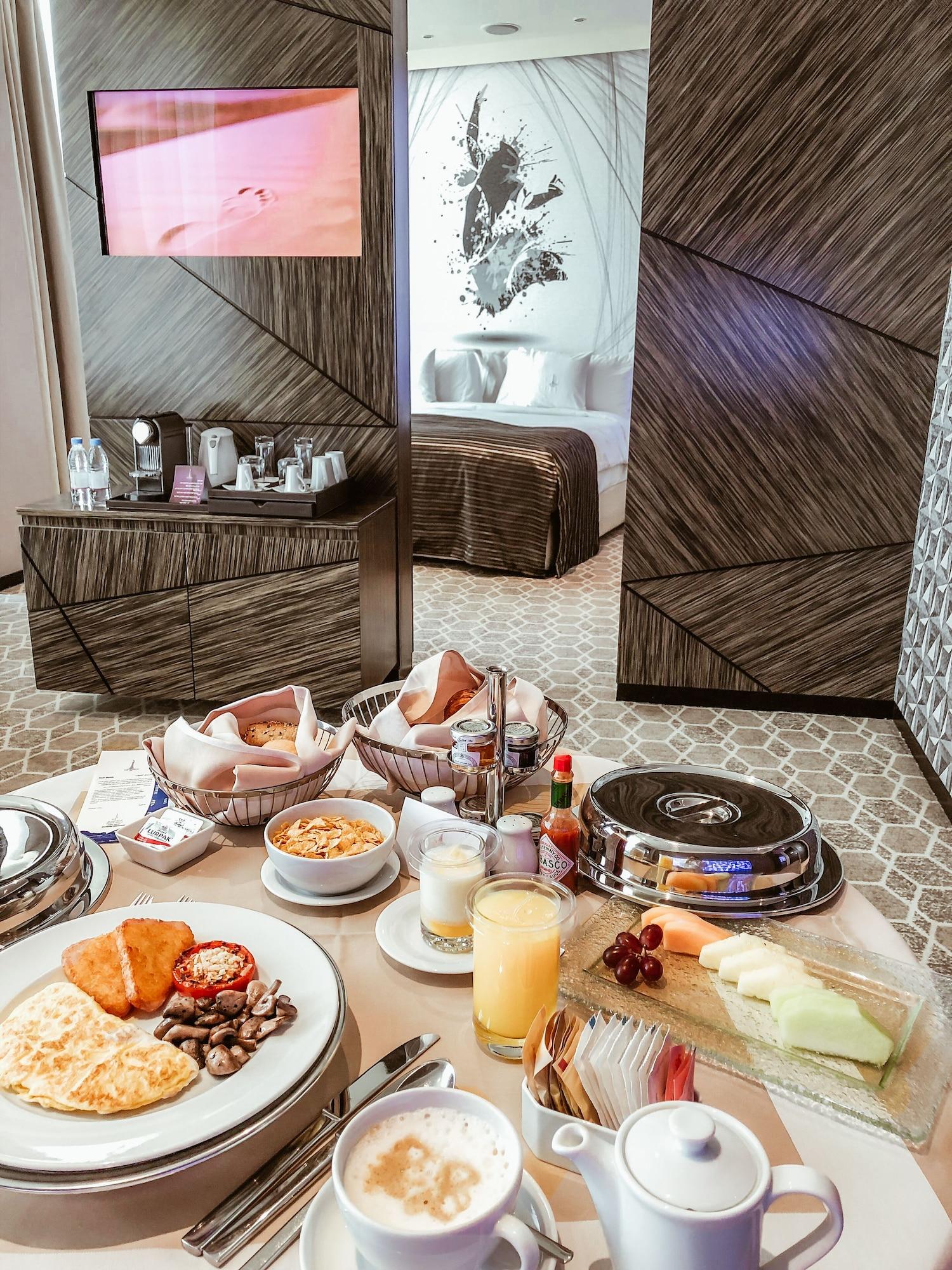 The Torch Doha Hotel 5*