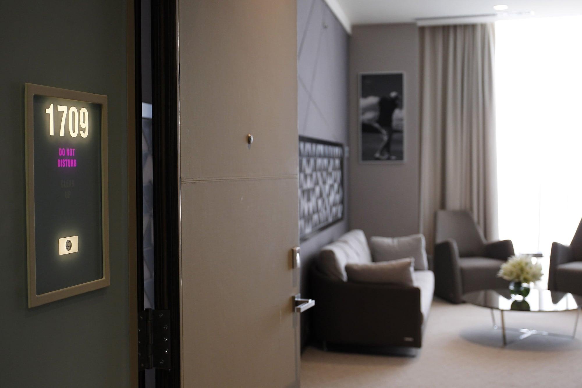Hotel The Torch Doha 5*