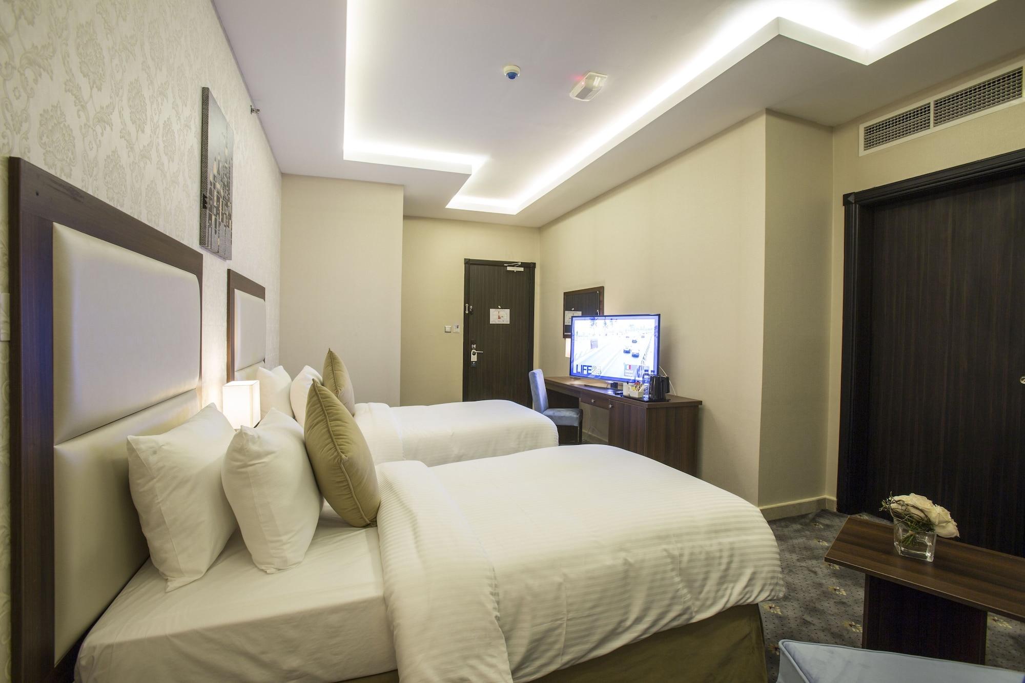 The Town Hotel 3*