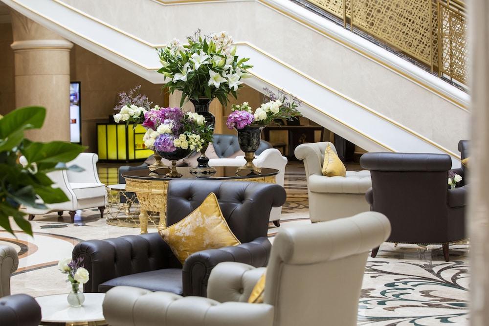 Ezdan Palace 5*