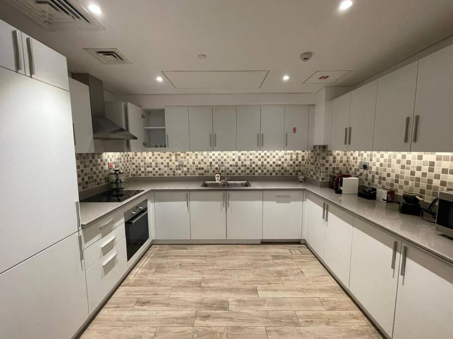 Unique 1 Bedroom Chalet Beach Front Apartment