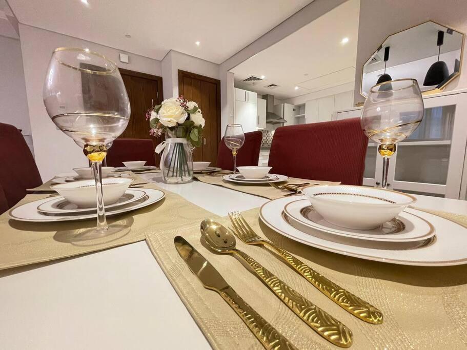 Apartment Unique 1 Bedroom Chalet Beach Front Doha