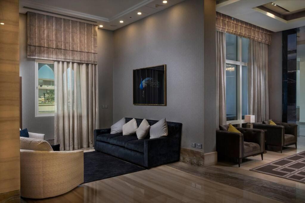 Unique 1 Bedroom Chalet Beach Front Apartment Doha