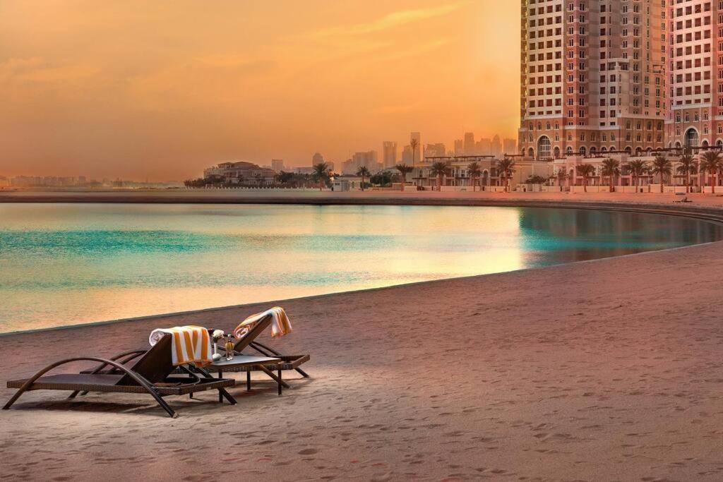 Unique 1 Bedroom Chalet Beach Front *