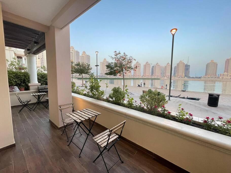 Unique 1 Bedroom Chalet Beach Front Apartment *