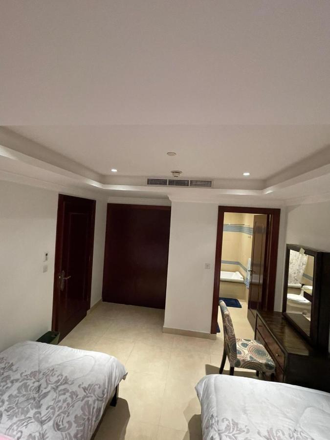 Apartment Luxury 2 Bedroom Apt In The Pearl With Marina View