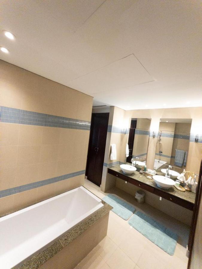 Apartment Luxury 2 Bedroom Apt In The Pearl With Marina View *