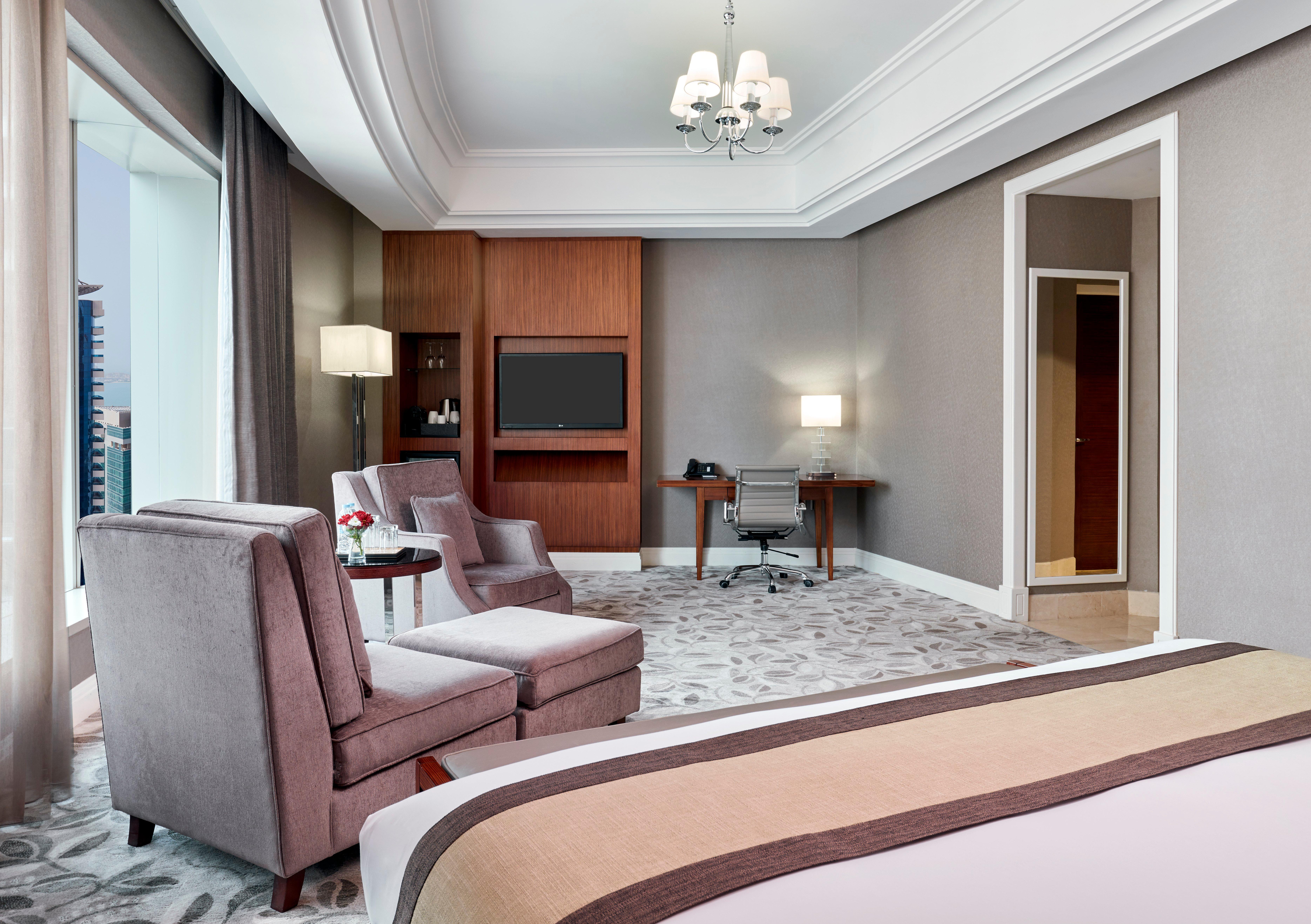 Plaza West Bay 5* Doha