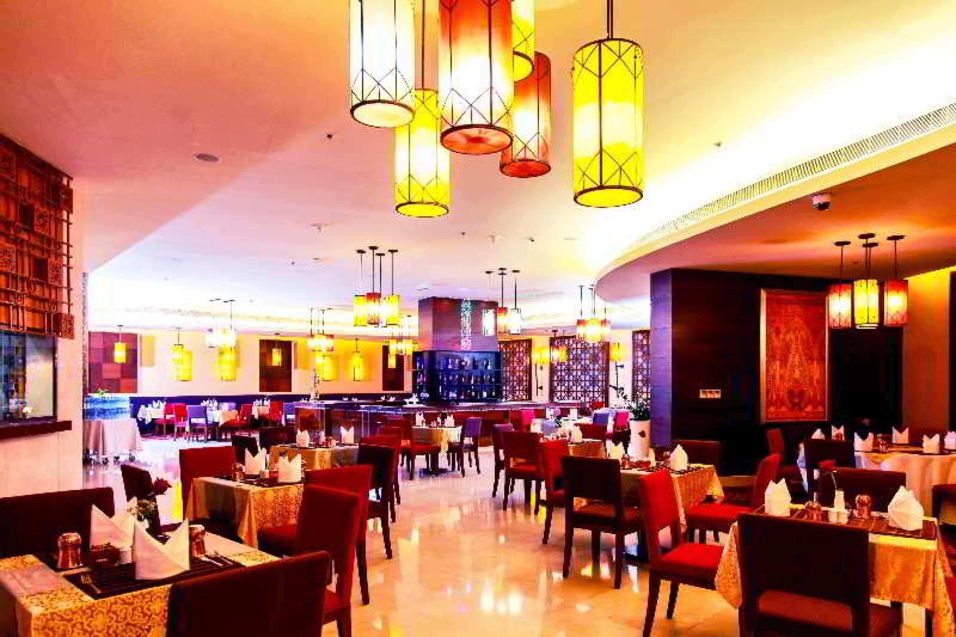 Grand Regal Hotel 4*