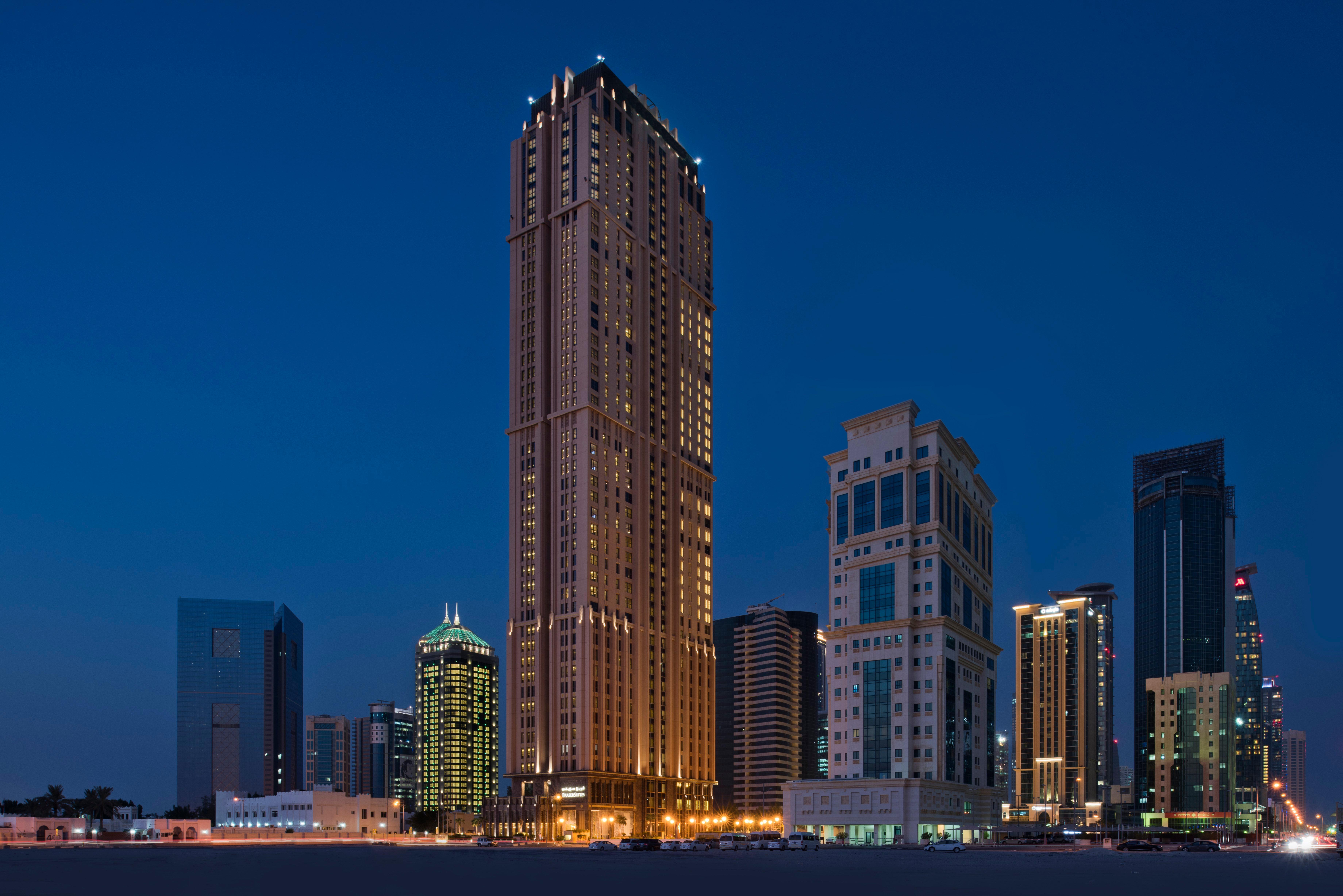 Voco Doha West Bay Suites By Ihg Hotel