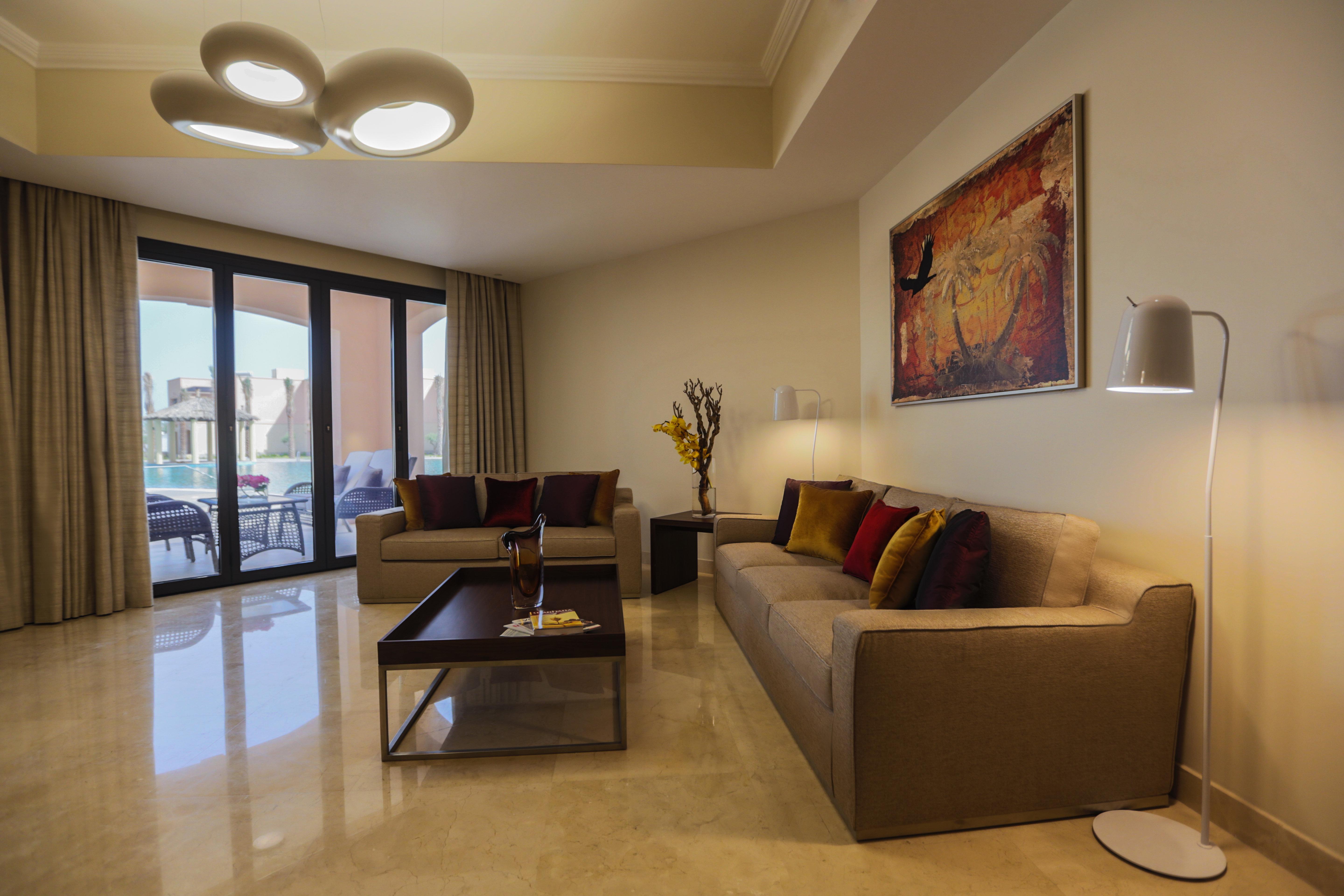 Khách sạn Intercontinental Residences 5*