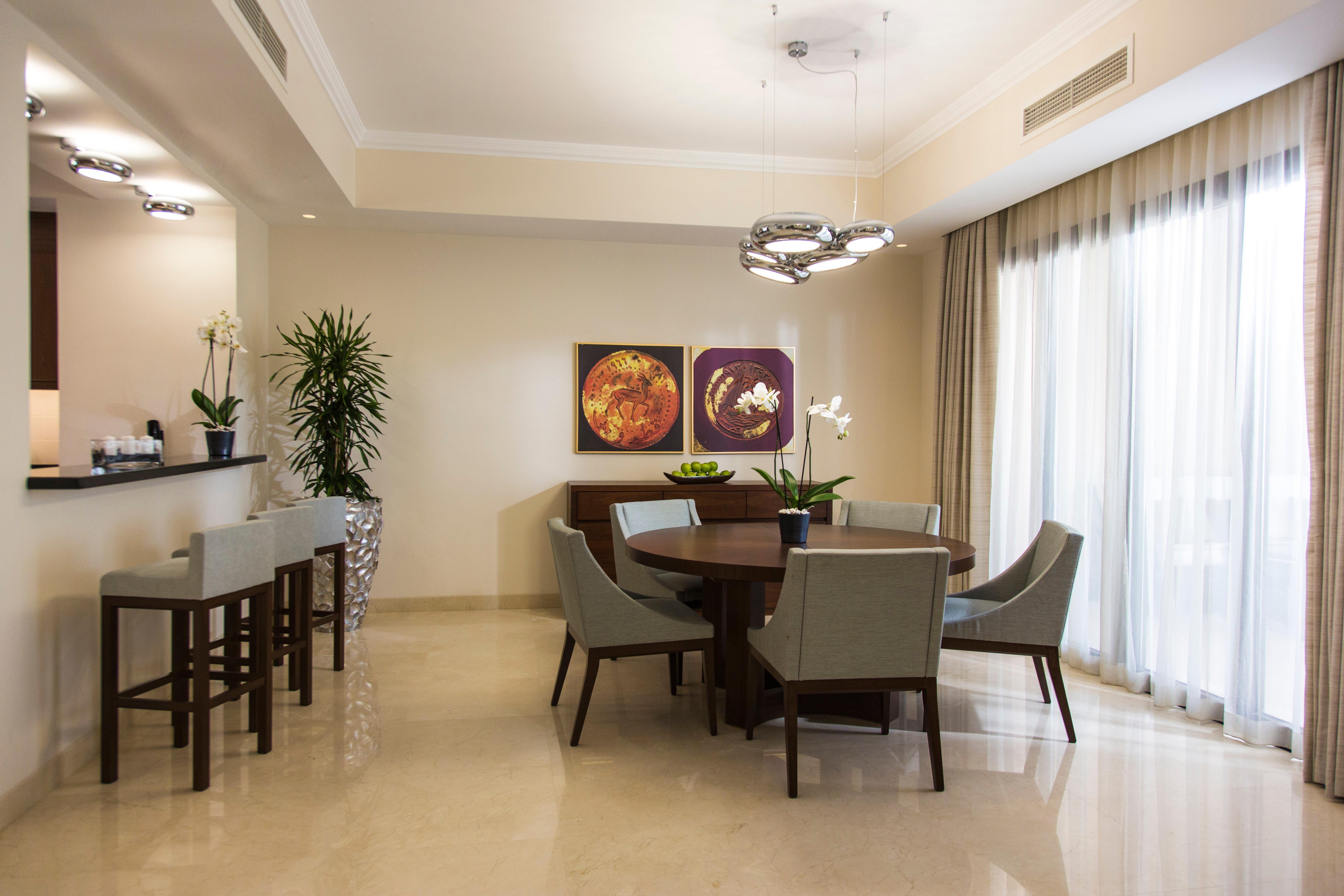 Intercontinental Residences 5*