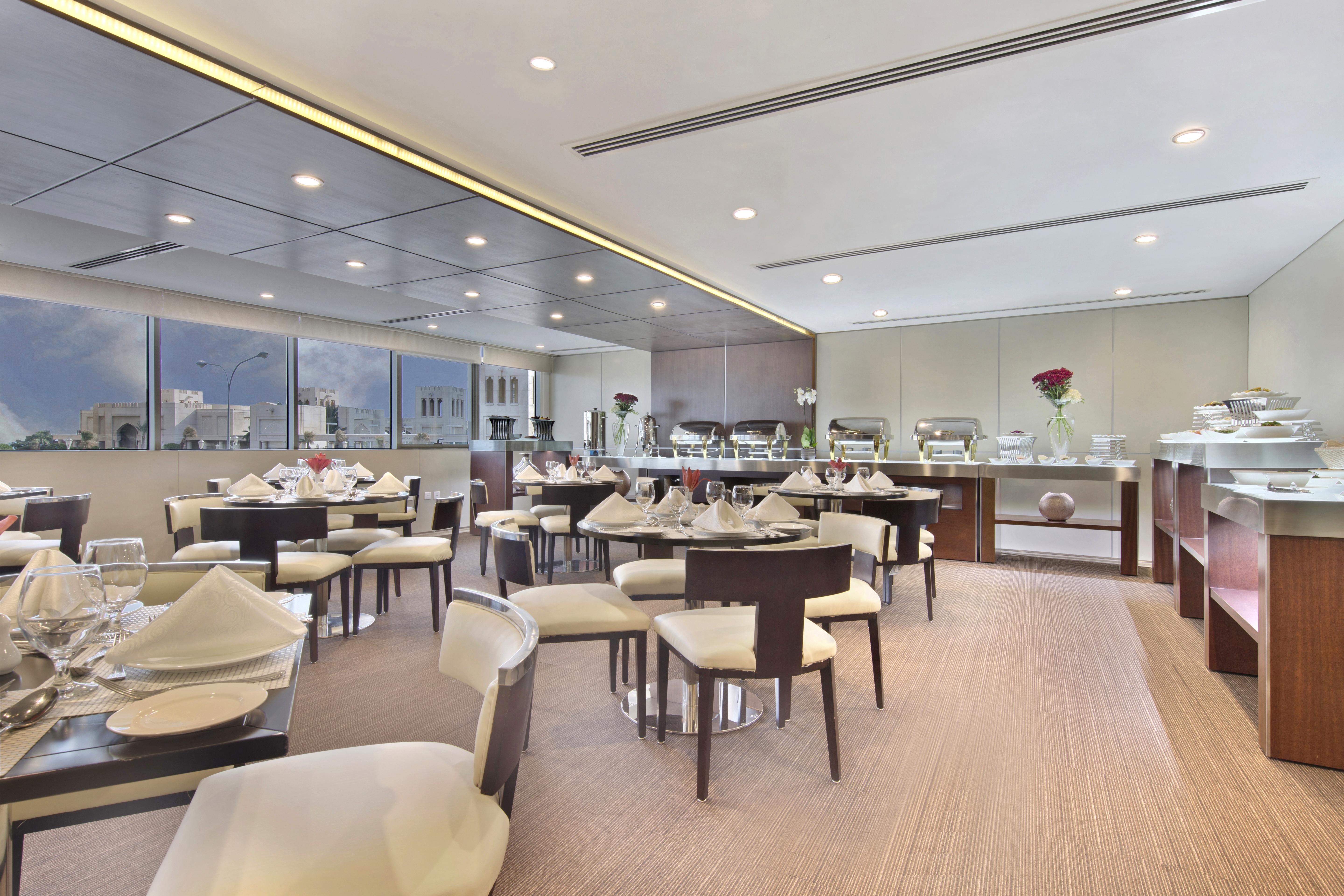 The Curve Aparthotel 4*
