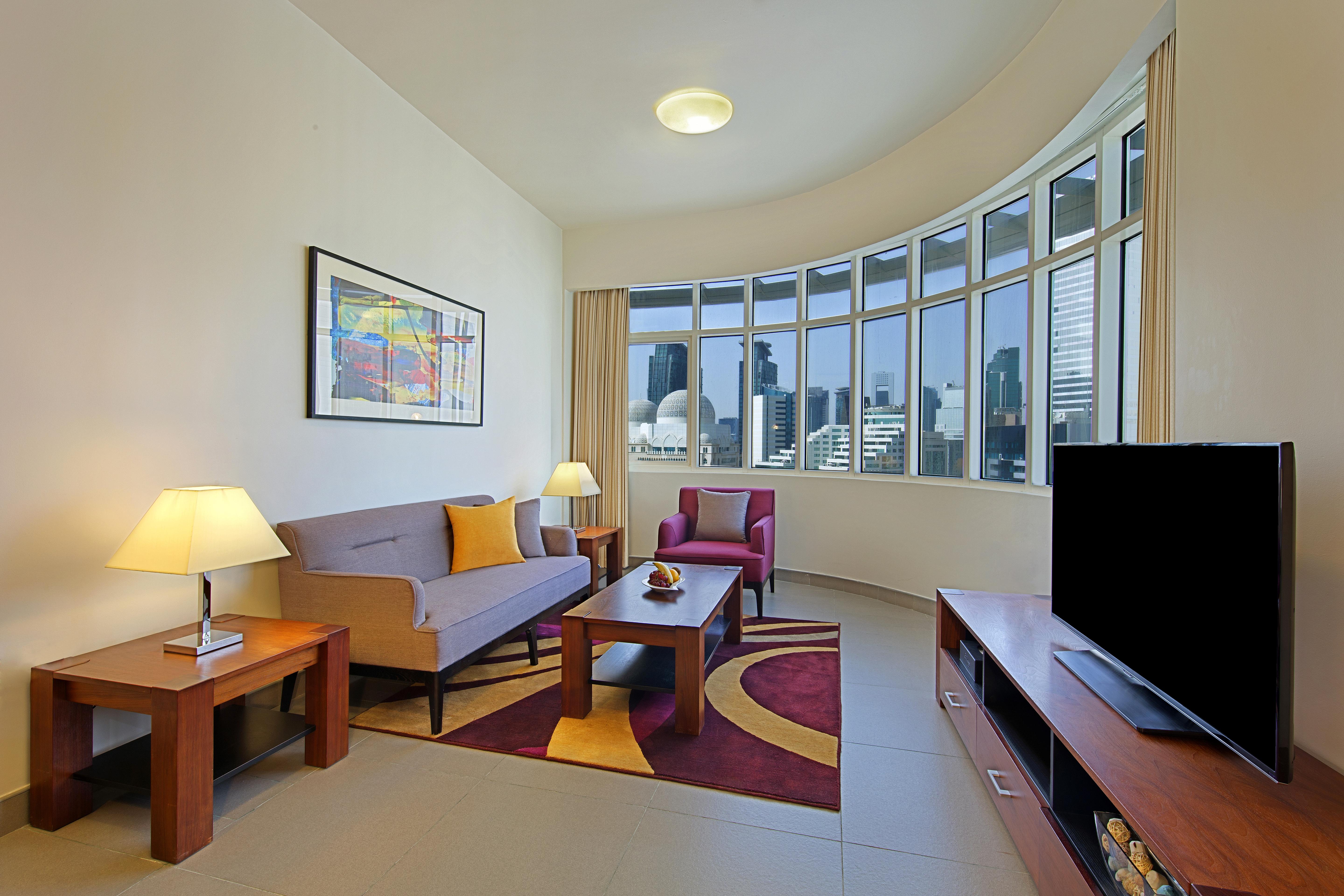 The Curve Aparthotel 4*