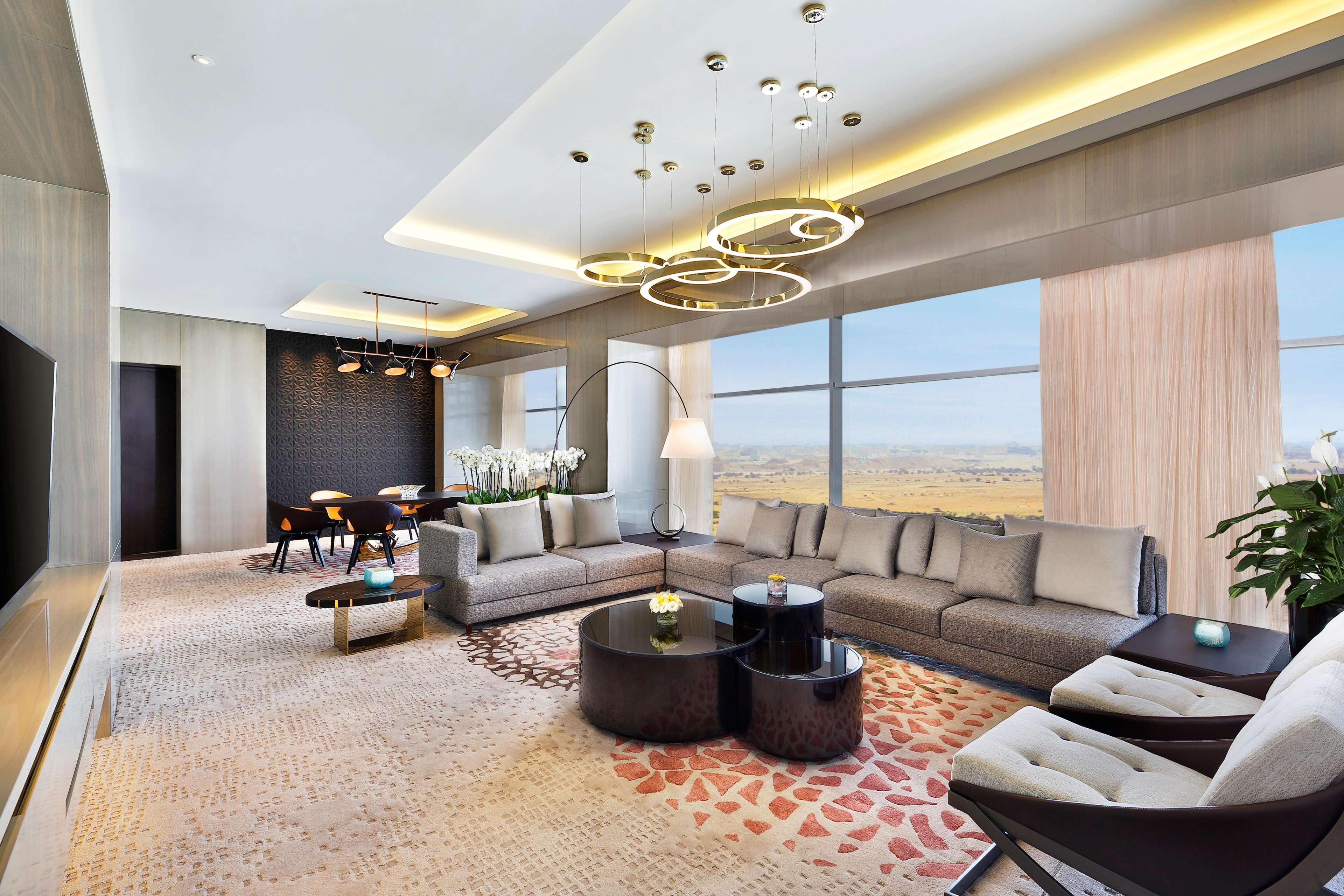 Alrayyan Hotel Doha, Curio Collection By Hilton 5*