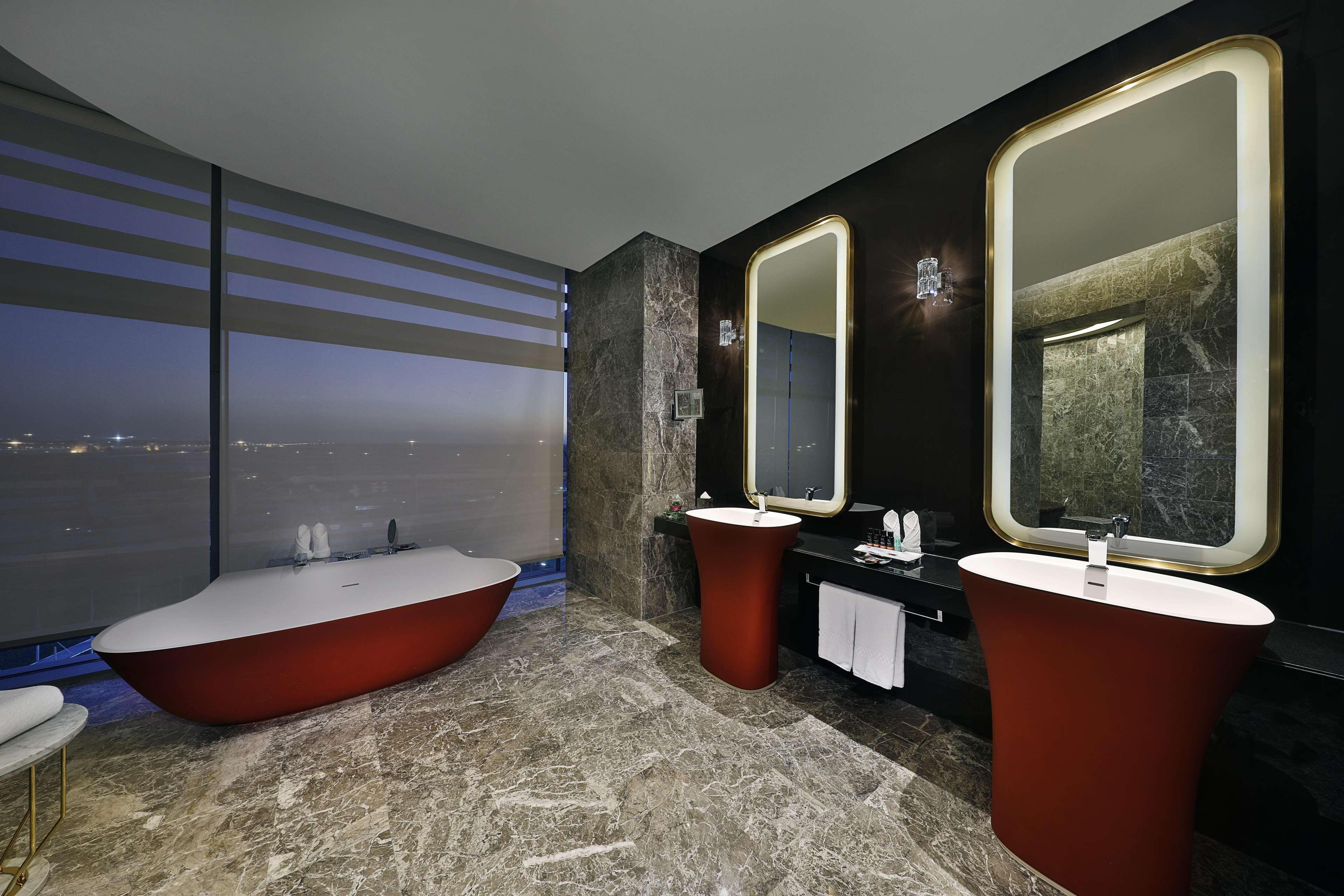 Hotel Alrayyan Hotel Doha, Curio Collection By Hilton