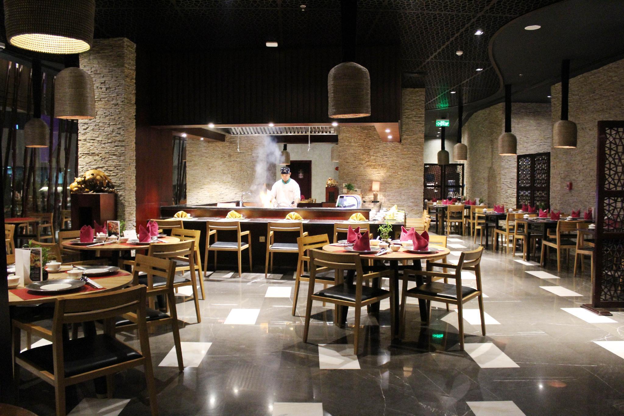 Aparthotel & Centre 4*