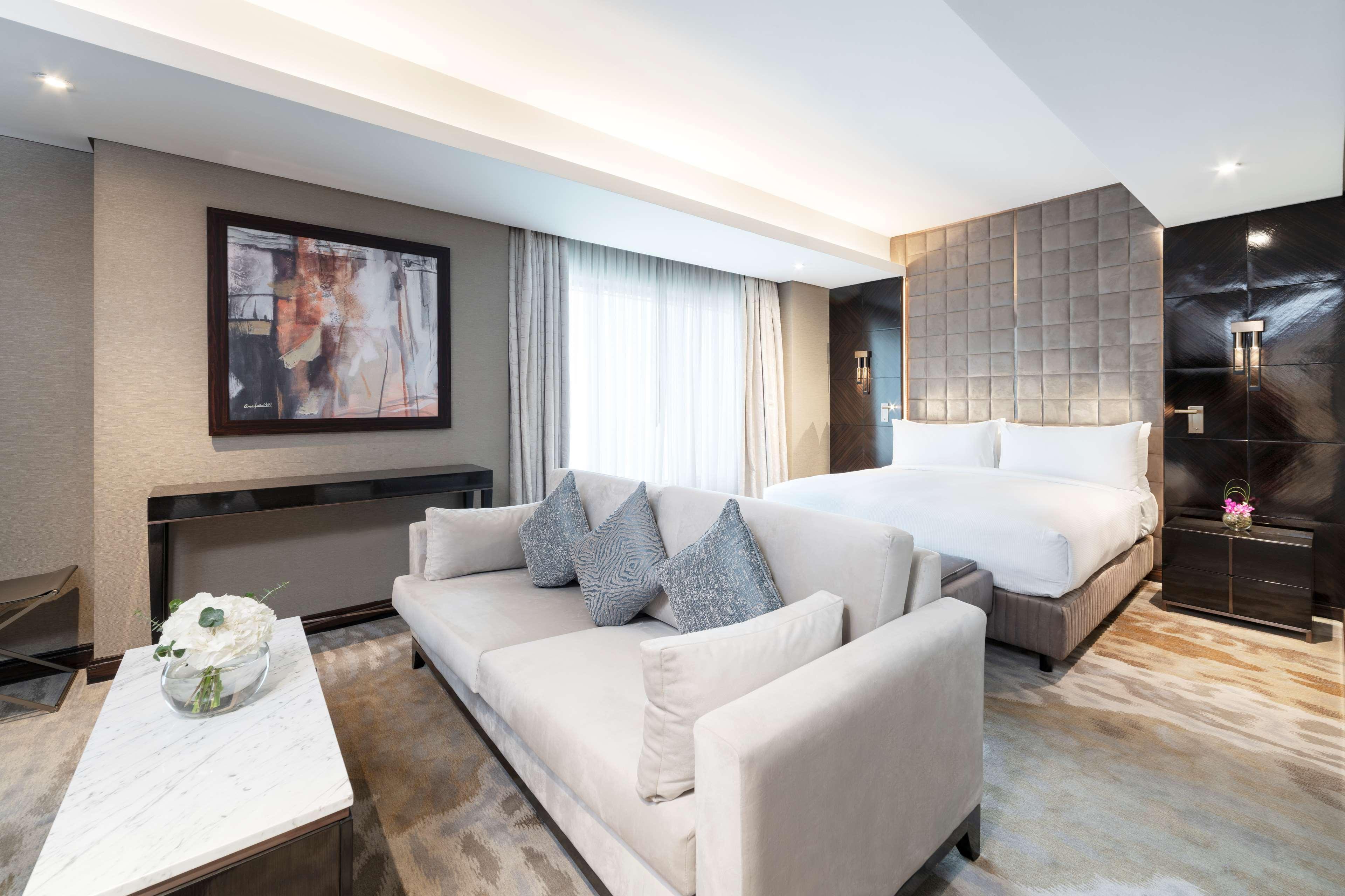 Hilton The Pearl