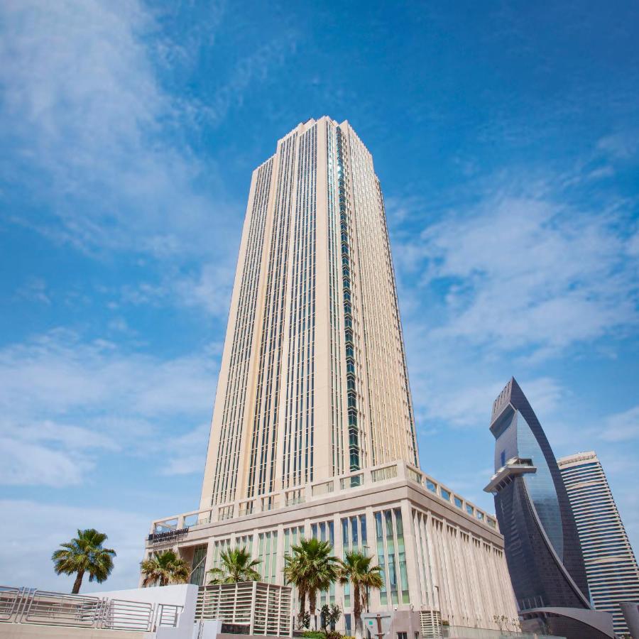 Wyndham Grand West Bay Hotel Doha