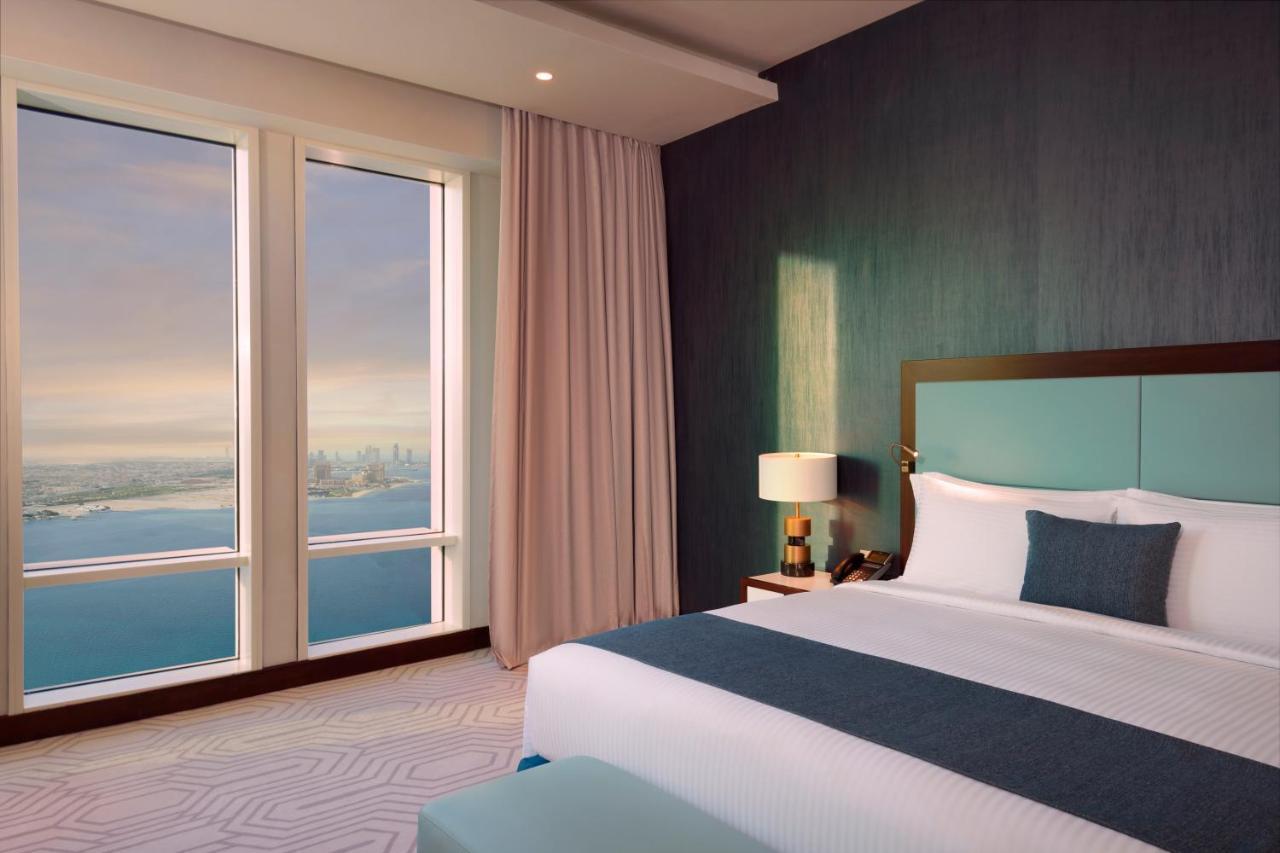 Wyndham Grand West Bay 5* Doha
