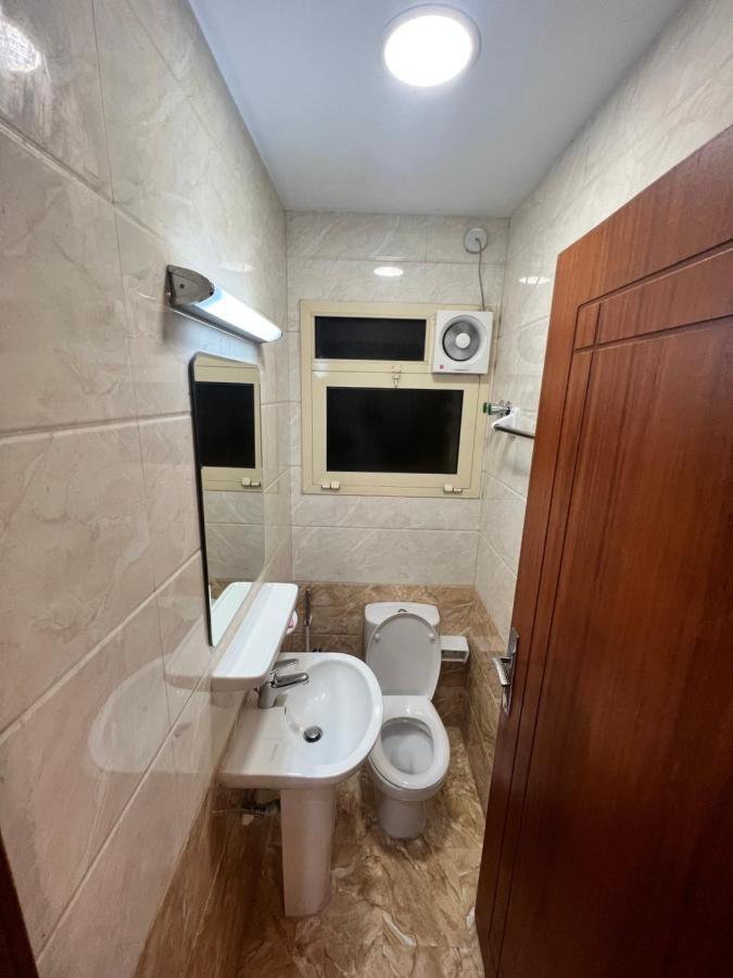 Apartamento Lovely 3-bedroom Serviced By Land Royal. *