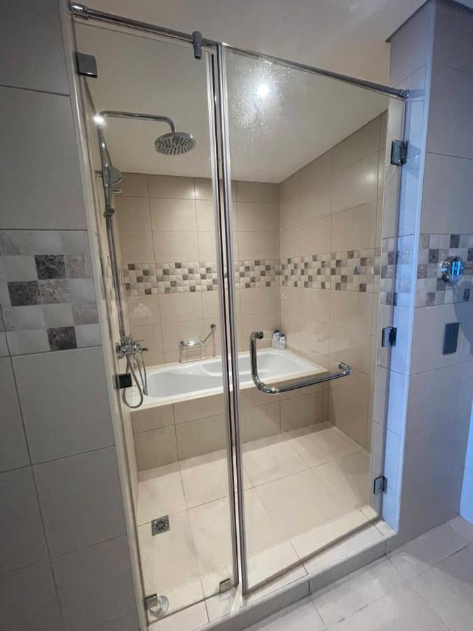 Sea View 1bhk Apt At West Bay Central Apartment Doha