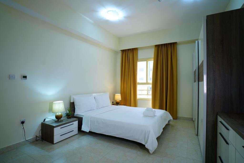 Lovely 3-bedroom Serviced By Land Royal. Apartamento