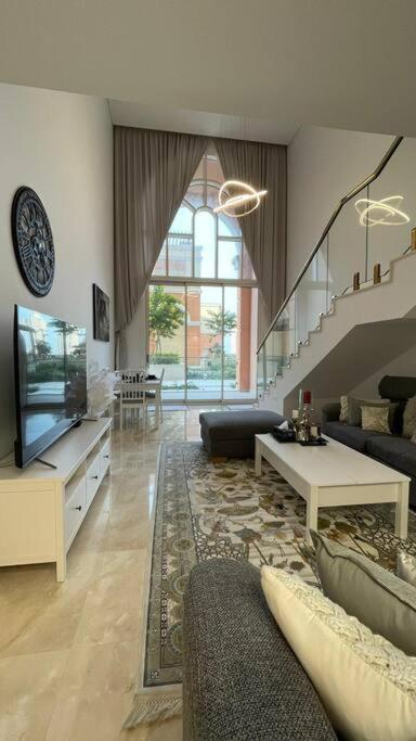 Luxurious Loft In Viva Bahriya, The Pearl Apartment Doha