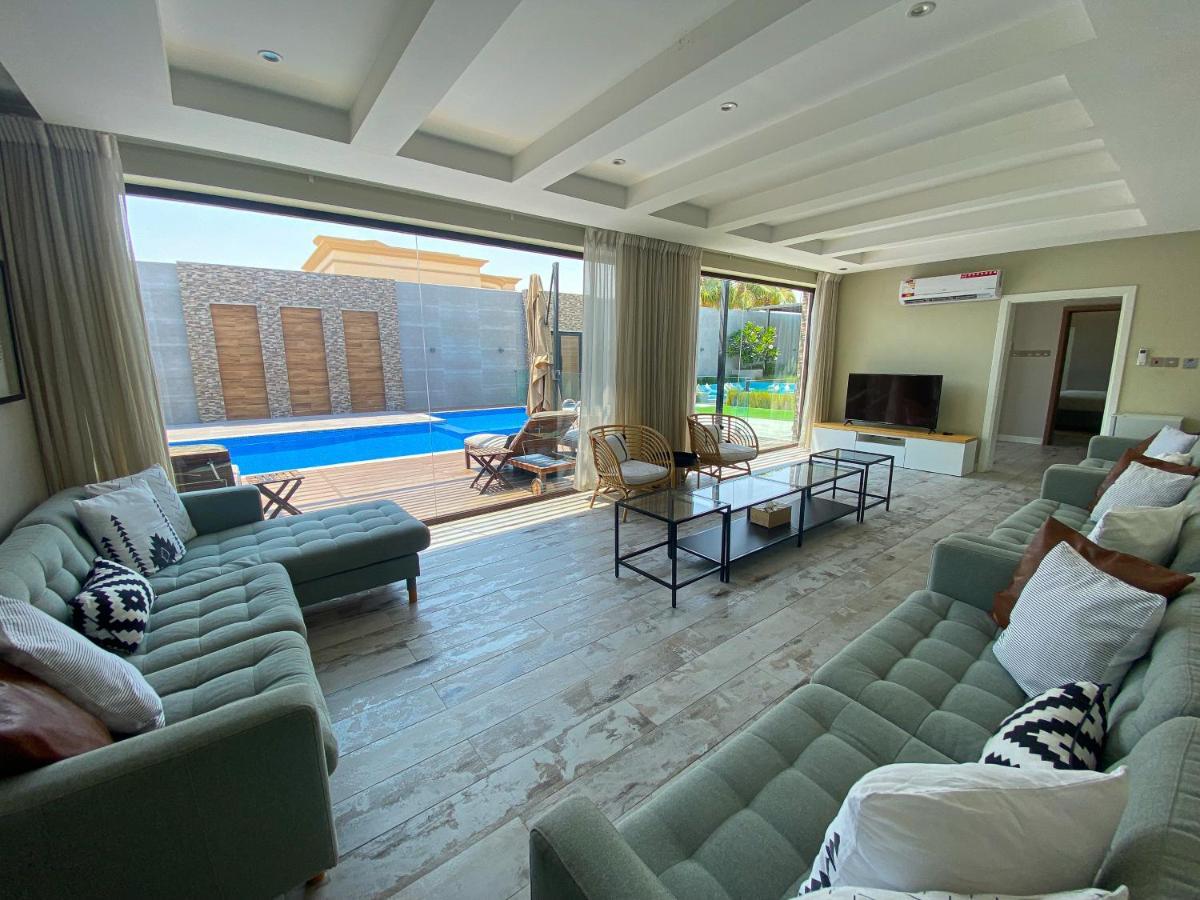 The Pool House Chalet *