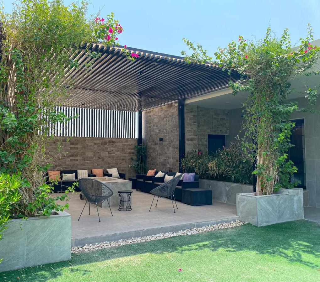 The Pool House Chalet Doha