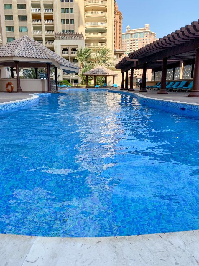 The Pearl Qatar, Luxury 2br Apartment, Marine View, Swimming Pool Gym Apartment *
