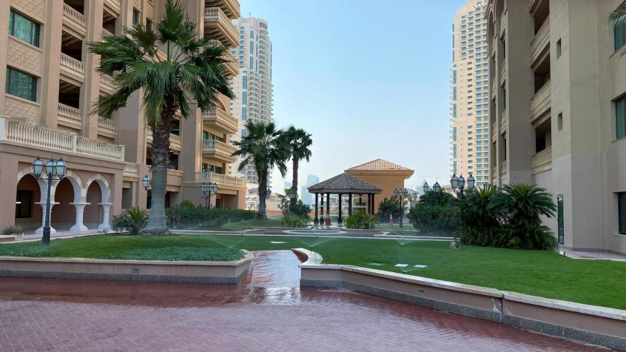 Apartment The Pearl Qatar, Luxury 2br Apartment, Marine View, Swimming Pool Gym Doha