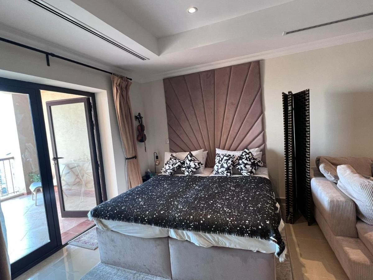 Apartment Sea View, Sunlit Studio In The Pearl *
