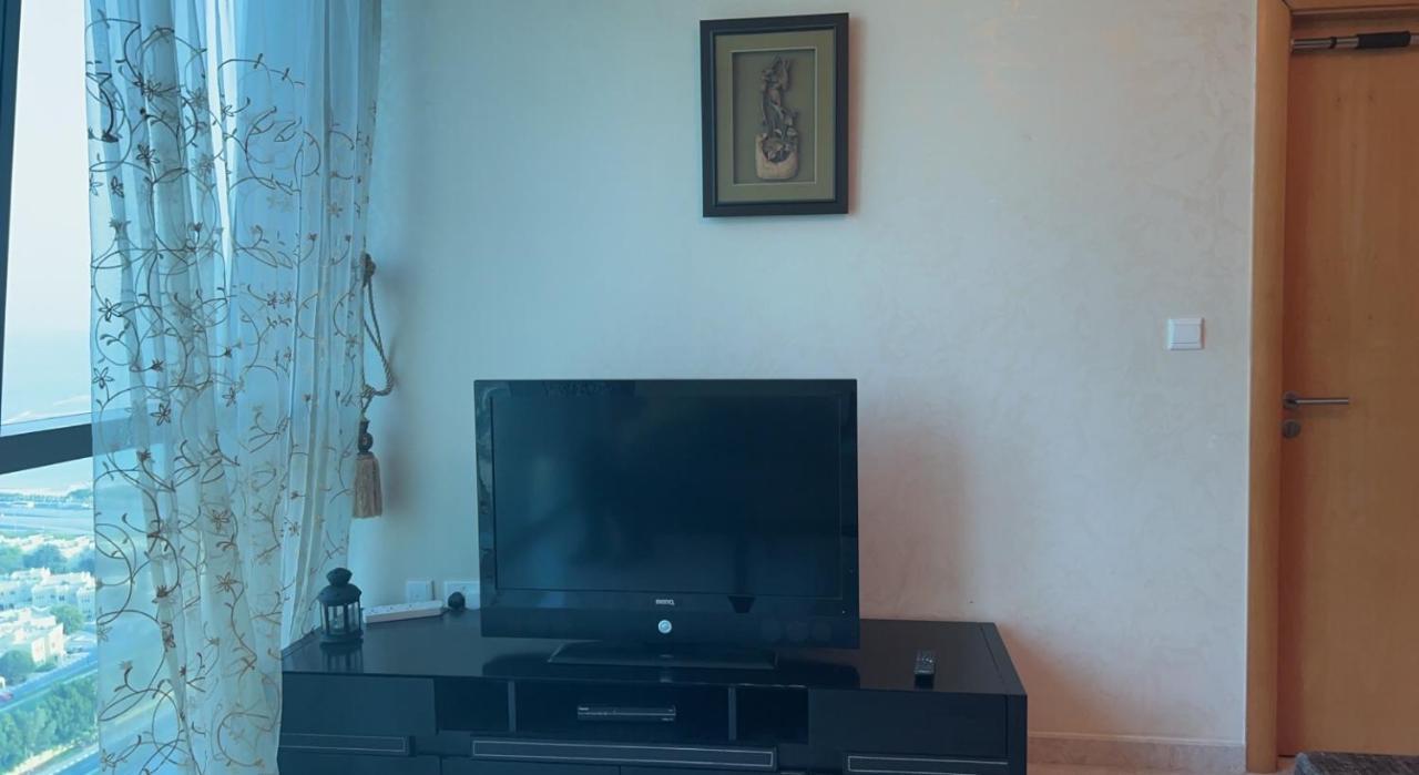 Lovely 2 Bed Apt On 24 Floor In Zig Zag Tower *