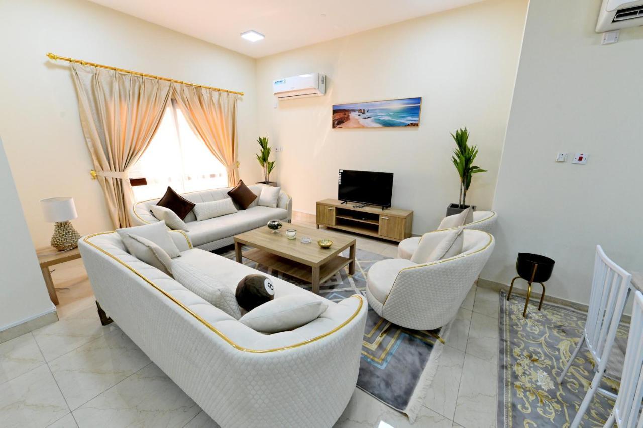 Furnished 5 Bedroom Located In The Heart Of With Shared Facilities Doha
