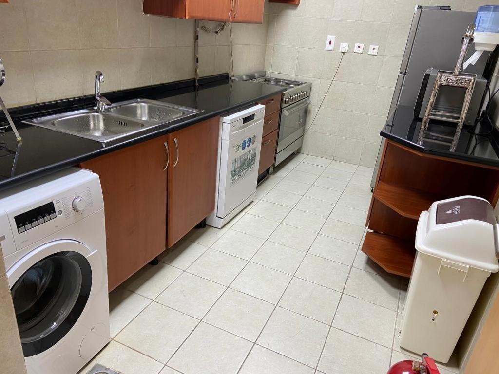 Lovely 2 Bed Apt On 24 Floor In Zig Zag Tower Doha